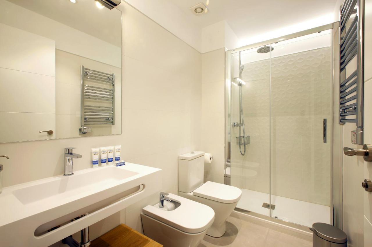 Gran Via Suites Madrid Eksteriør billede
