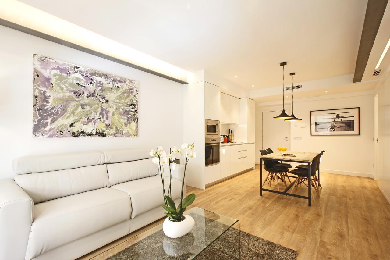 Gran Via Suites Madrid Eksteriør billede